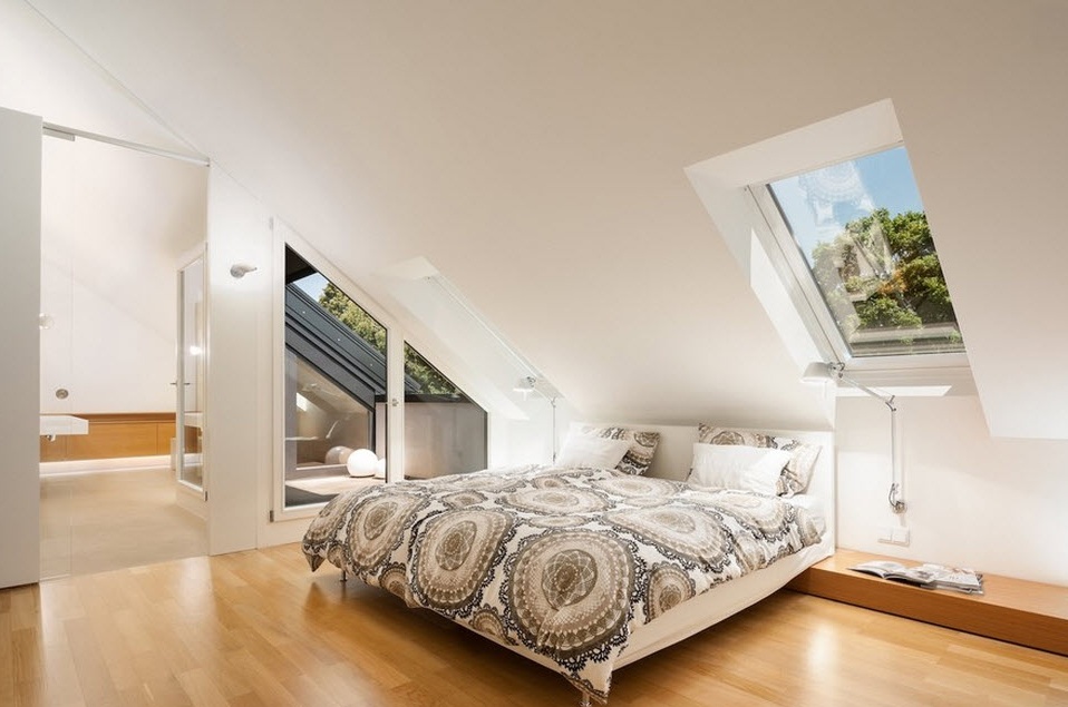 Schlafzimmer unter einem Satteldach