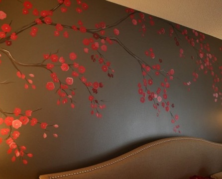 Sakura verzweigt sich auf das Wandbild
