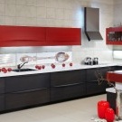 Rotes Farbfoto der Küchen