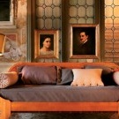 Foto sofa gaya Biedermeier