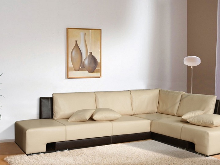 Sofa im Wohnzimmerfoto
