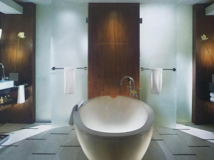Minimalism bilik mandi moden