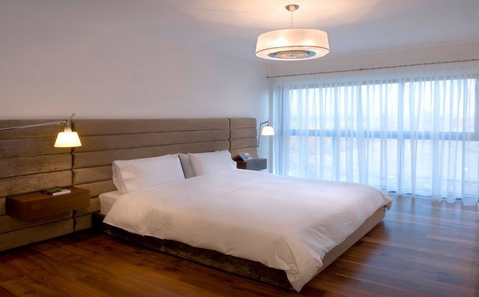 Lampu lantai dinding yang selesa untuk bilik tidur