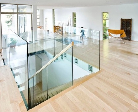Große Glasflächen - ein charakteristisches Merkmal des Minimalismus