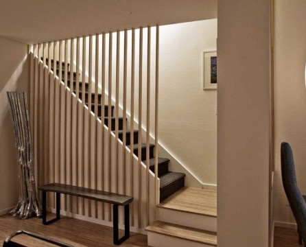 Idea untuk menggunakan ruang di bawah tangga