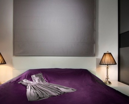 Bilik tidur ungu yang indah
