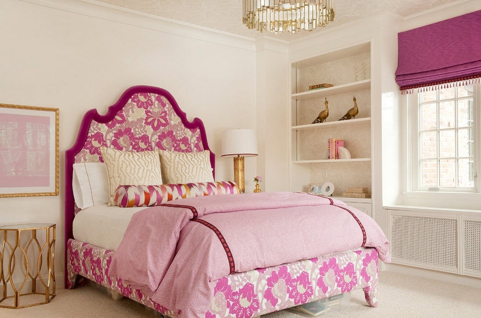 Reka bentuk katil merah jambu