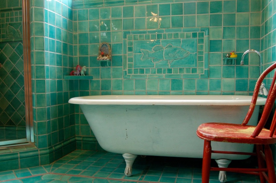 Interior bilik mandi turquoise