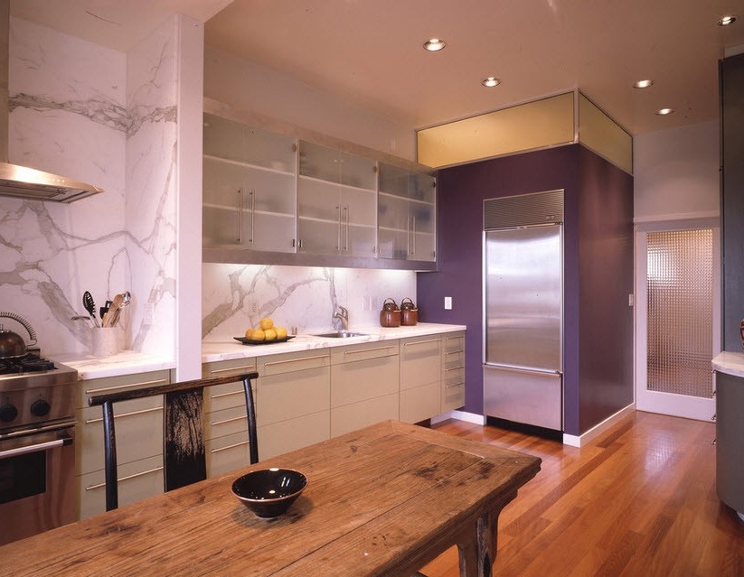 Violettbraune Küche