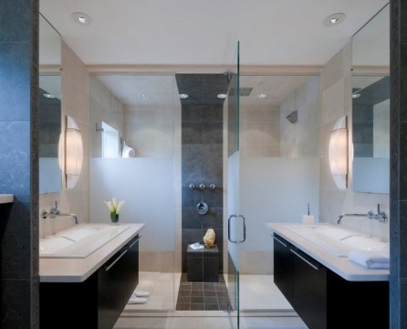 Schwarz-Weiß modernes Badezimmer