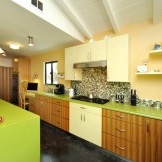 Reka bentuk dapur yang berwarna-warni