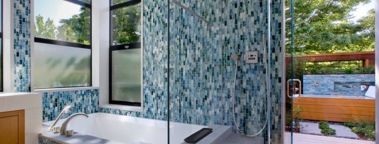 Mosaic untuk menamatkan permukaan bilik mandi