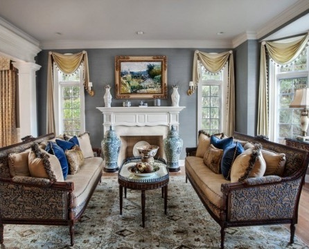 Klassische Möbel für ein luxuriöses Interieur