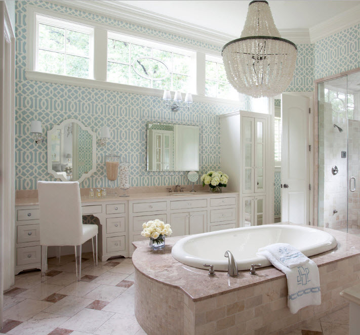 Spiegel für ein luxuriöses Badezimmer