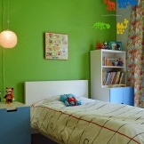 Hellgrüne Wände im Kinderzimmer
