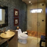 Kombiniertes Badezimmer im orientalischen Stil