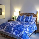 Warna biru di dalam bilik tidur
